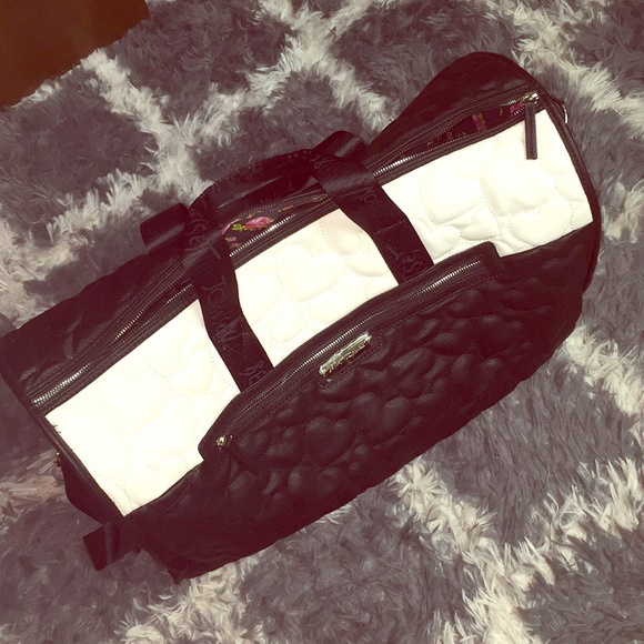 Betsey Johnson Handbags - Betsey Johnson Weekender Bag